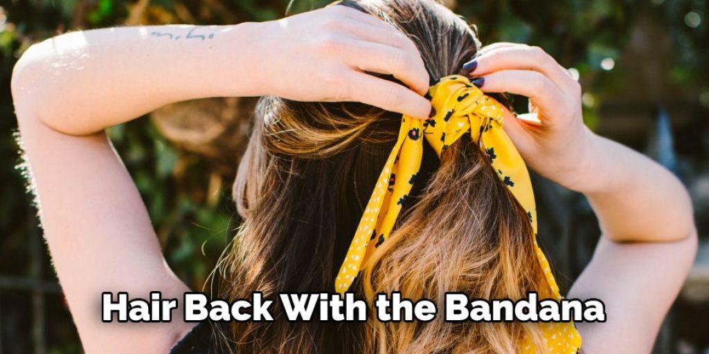 Hair Back With the Bandana