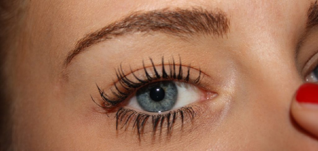 How to Make Your Eyelashes Darker without Mascara