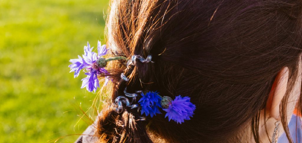 How to Make Your Own Feather Hair Clip