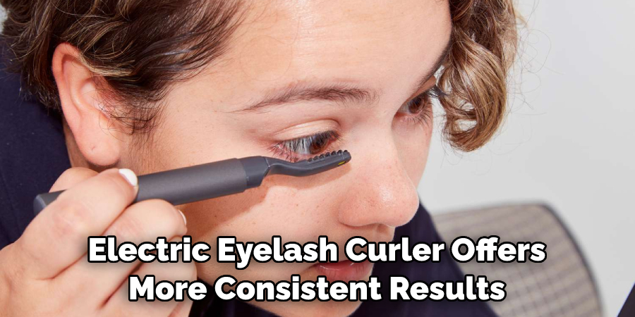 Electric Eyelash Curler Offers More Consistent Results