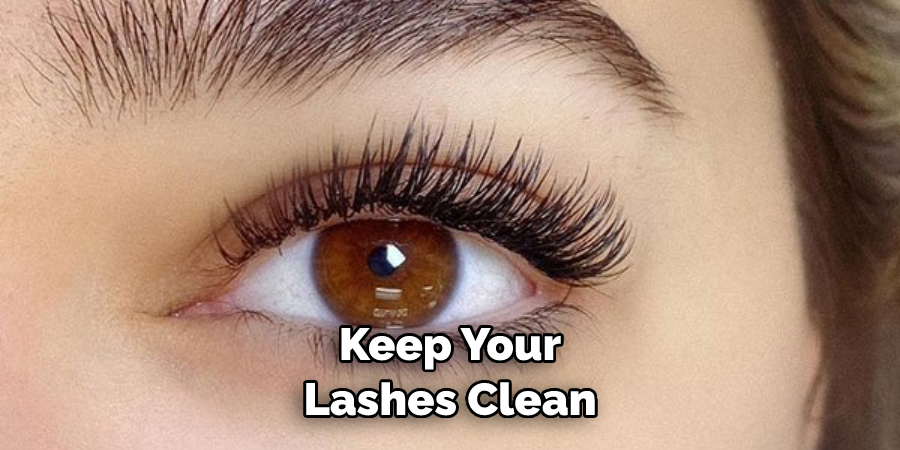 Keep Your Lashes Clean