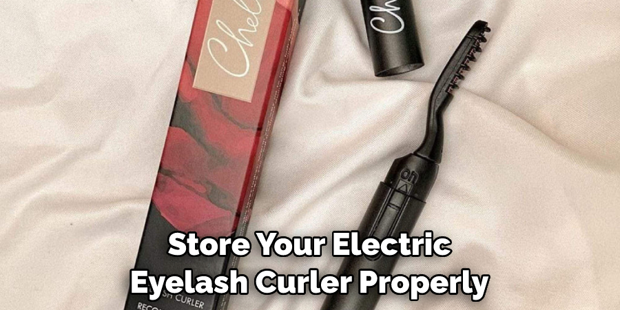 Store Your Electric Eyelash Curler Properly