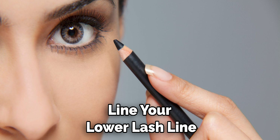 Line Your Lower Lash Line