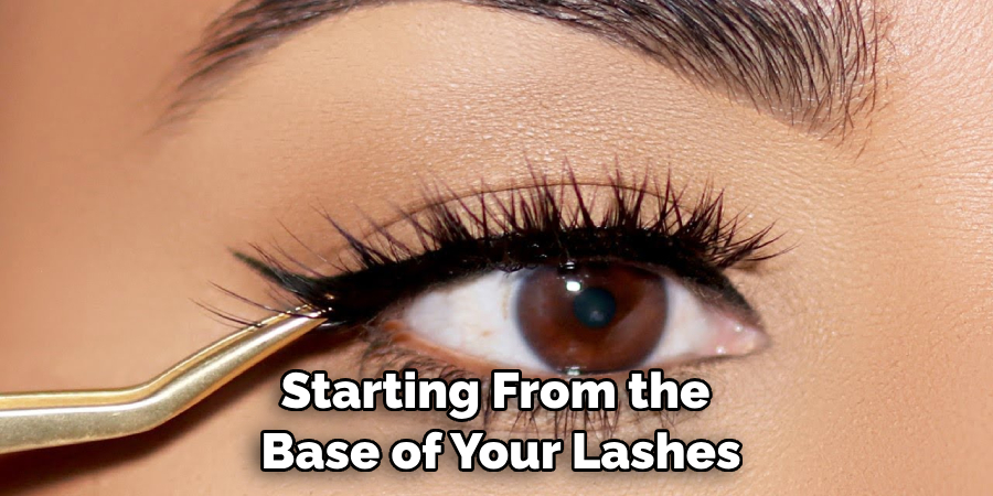 Starting From the Base of Your Lashes