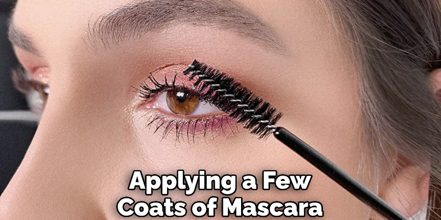 Applying a Few Coats of Mascara