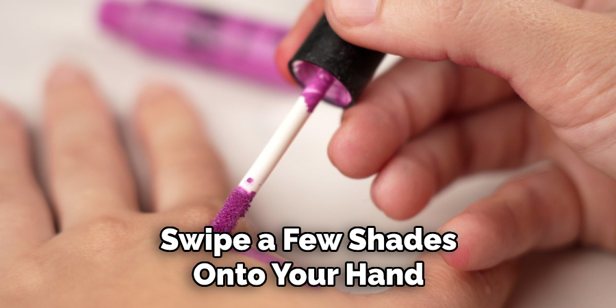 Swipe a Few Shades Onto Your Hand