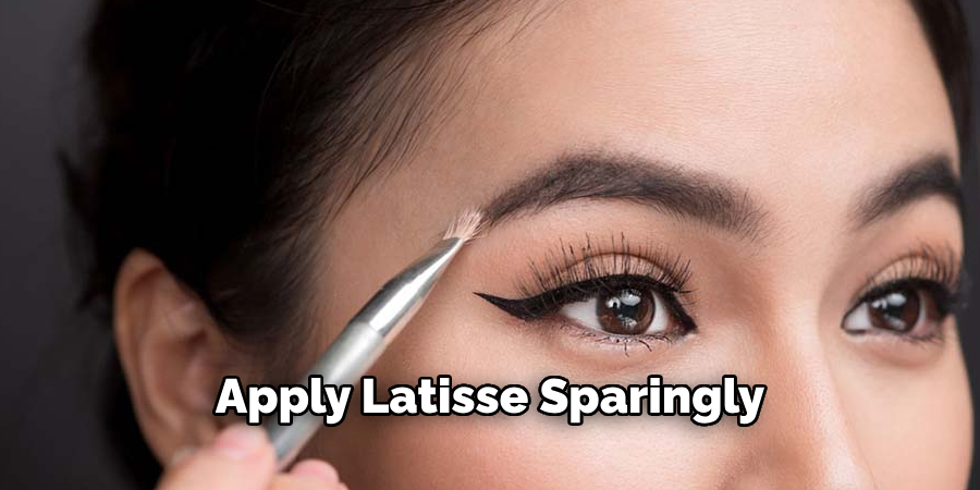 Apply Latisse Sparingly