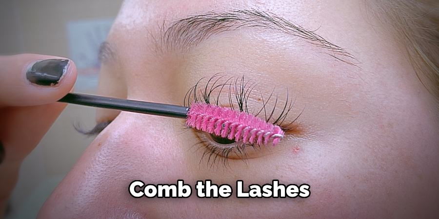 Comb the Lashes
