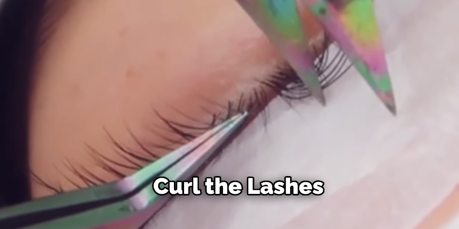 Curl the Lashes