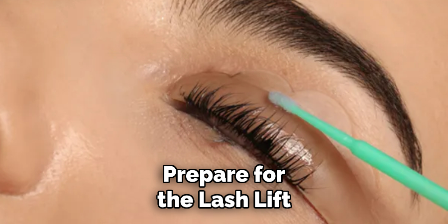 Prepare for the Lash Lift