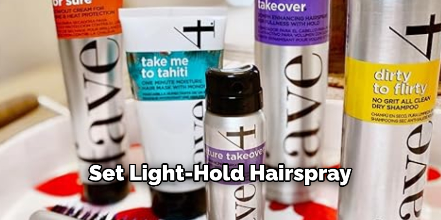 Set Light-Hold Hairspray