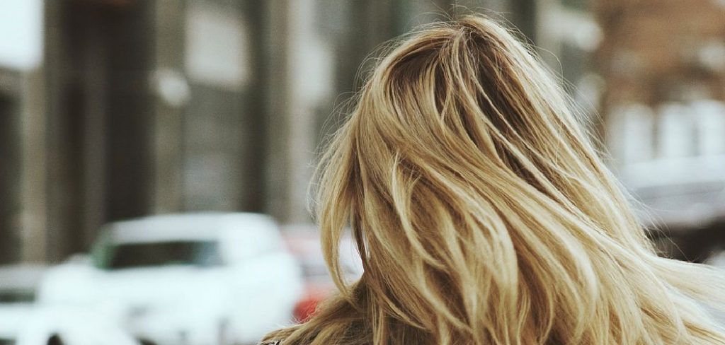 How to Get Icy Blonde Hair From Golden Blonde