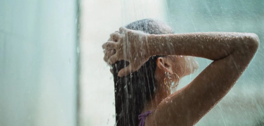 How to Wash Hair With Just Water