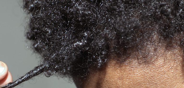 How to Apply Gel on Curly Hair