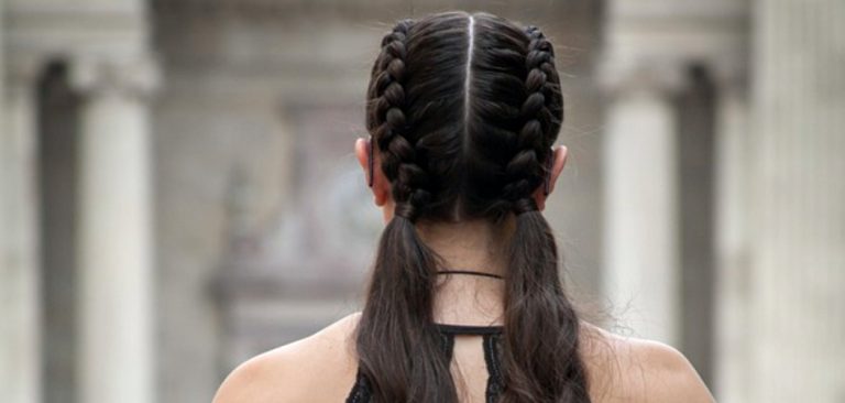 How to Make Curly Ends on Braids Straight