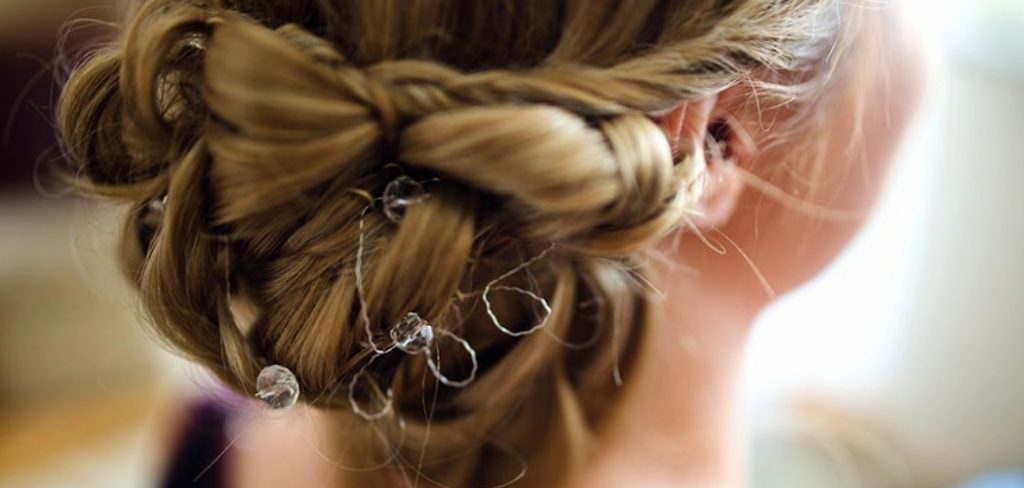 How to Refresh Curls Between Washes