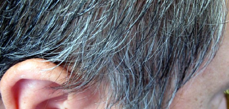 How to Style Men's Hair When Growing It Out