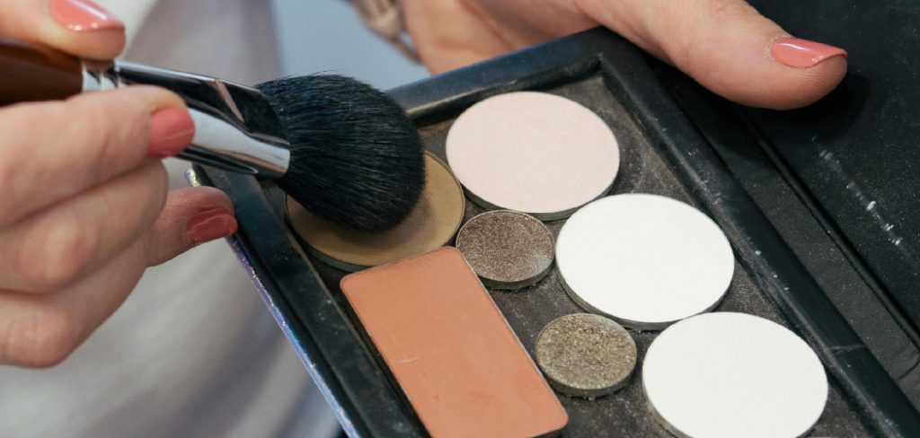 How to Apply Powder Foundation