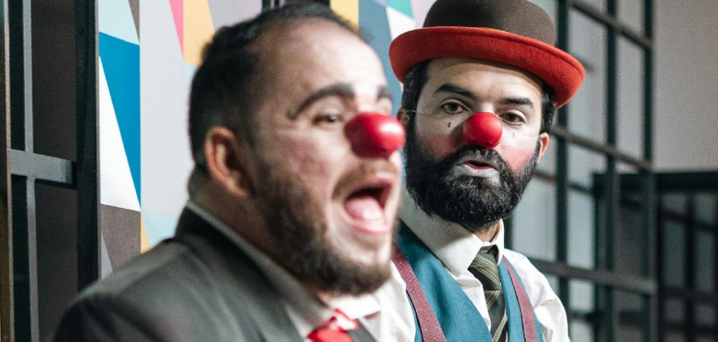 How to Apply Stage Makeup