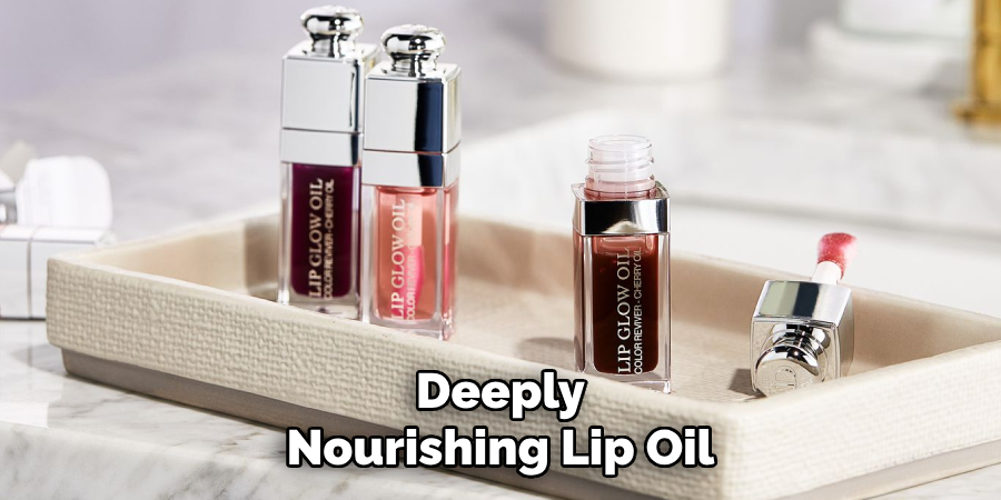 Deeply 
Nourishing Lip Oil