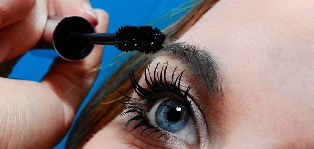 How to Make Natural Mascara