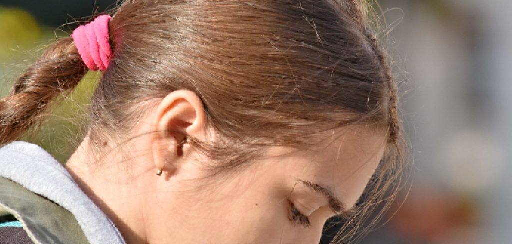 How to Use Sticks in Hair
