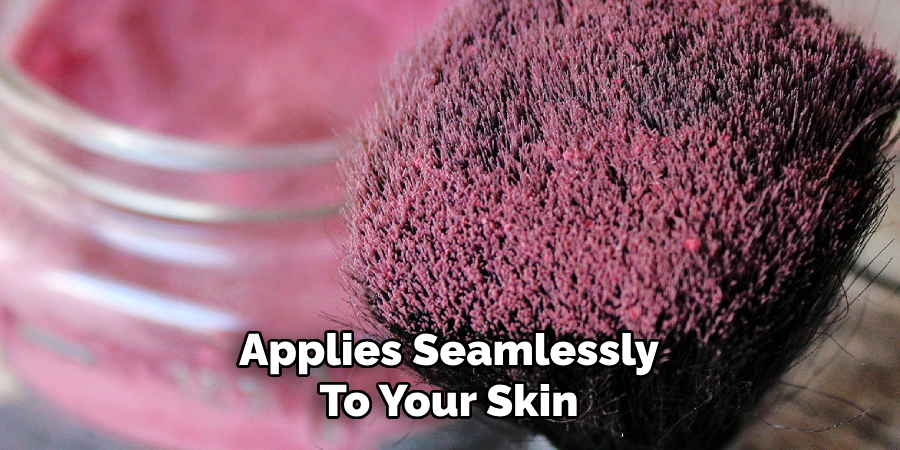 Applies Seamlessly
To Your Skin