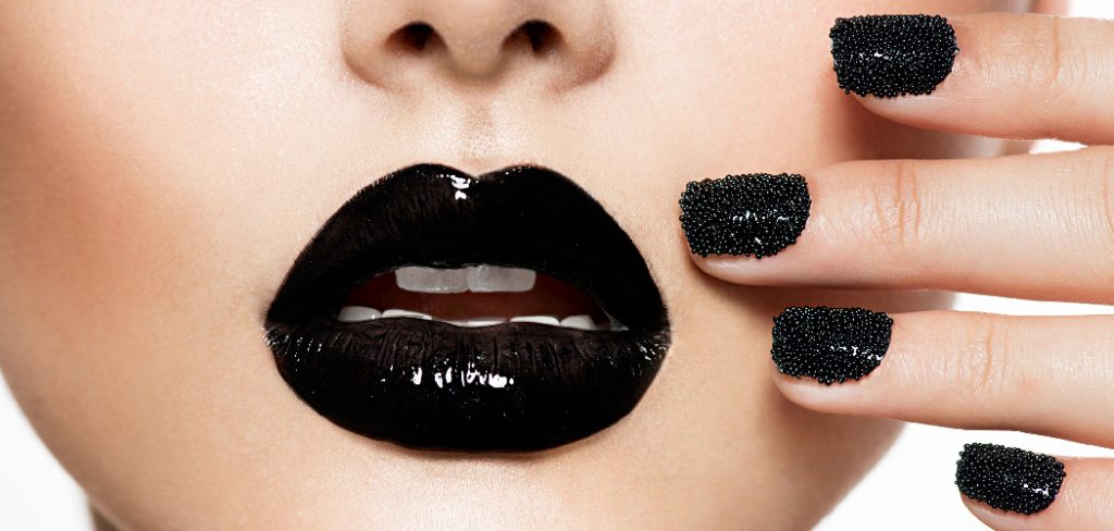 How to Wear Black Lipstick