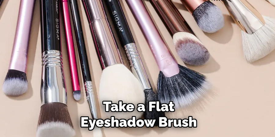 Take a Flat
Eyeshadow Brush