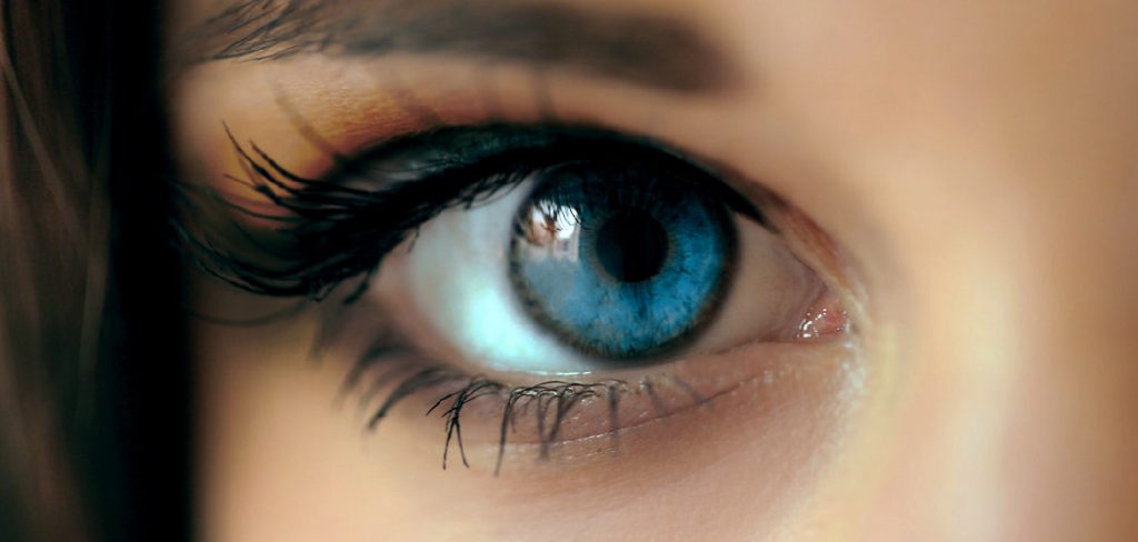 How to Remove Waterproof Mascara Naturally