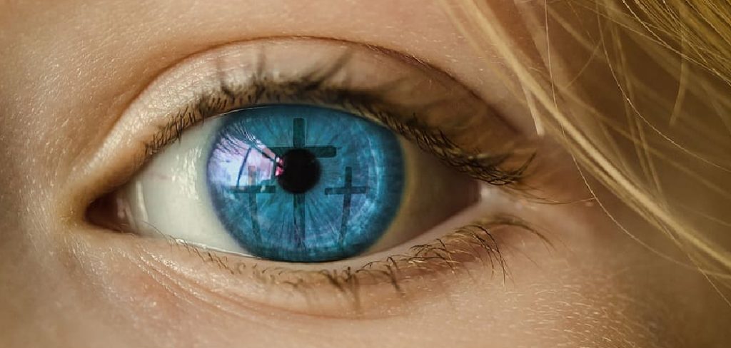 How to Grow Eyelashes Naturally at Home