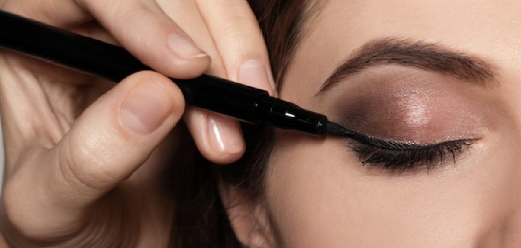 How to Do Eyeliner for Hooded Eyes