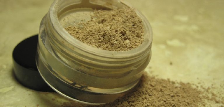 How to Avoid Cakey Makeup