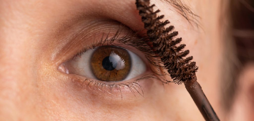 How to Curl Bottom Eyelashes