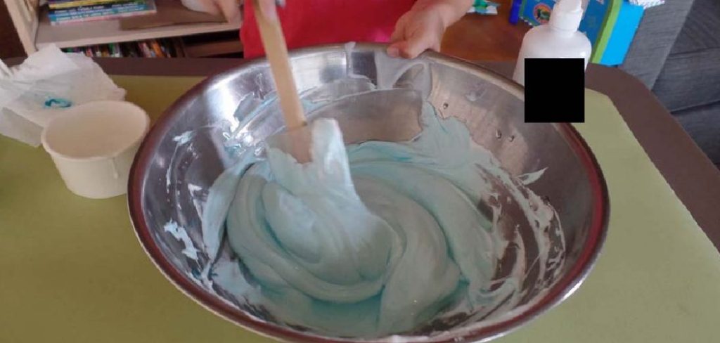 How to Make Slime With Elmer's Glue and Shaving Cream