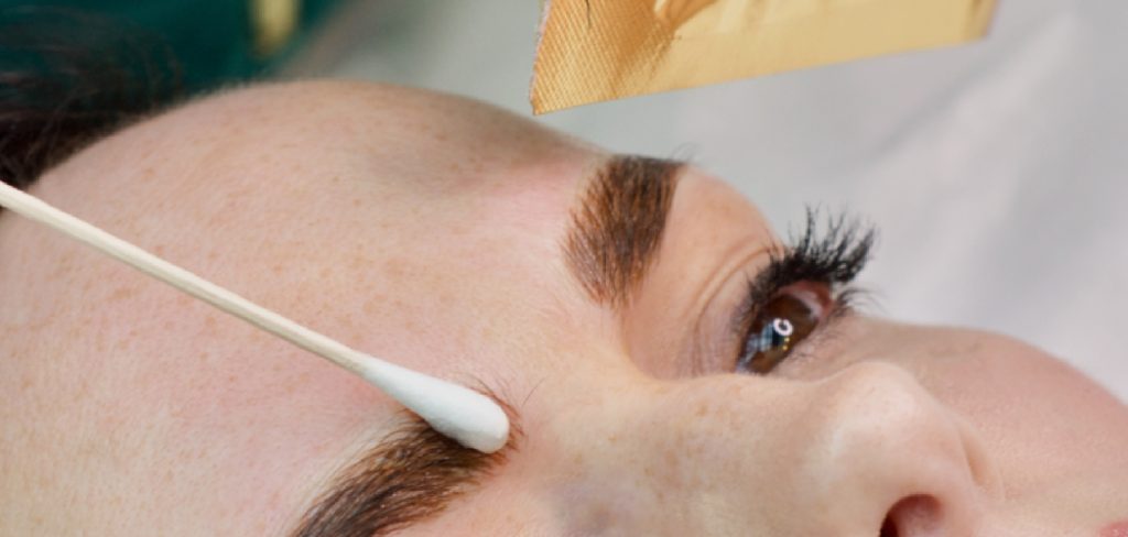 How to Keep Makeup From Separating