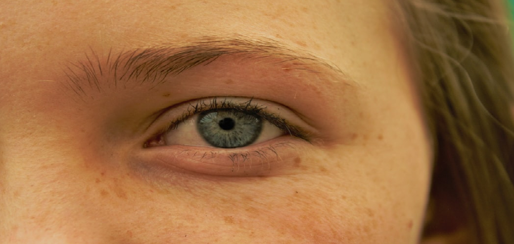 How to Stop Burning Eyes from Makeup