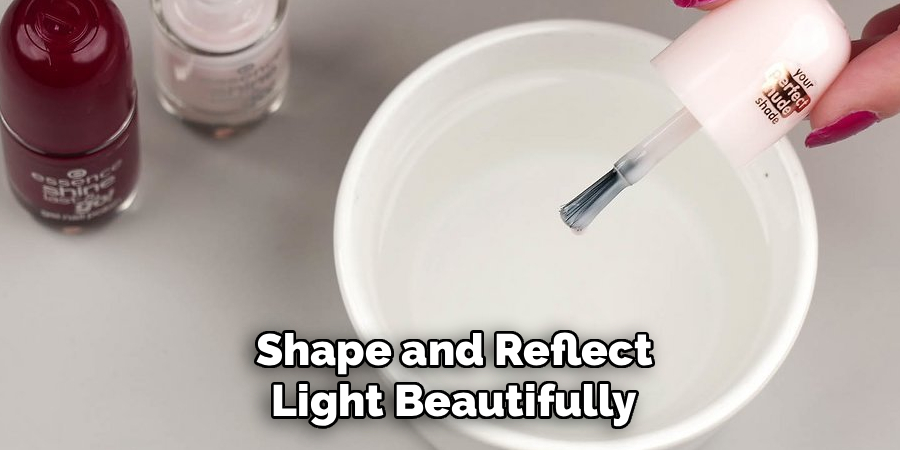 Shape and Reflect Light Beautifully