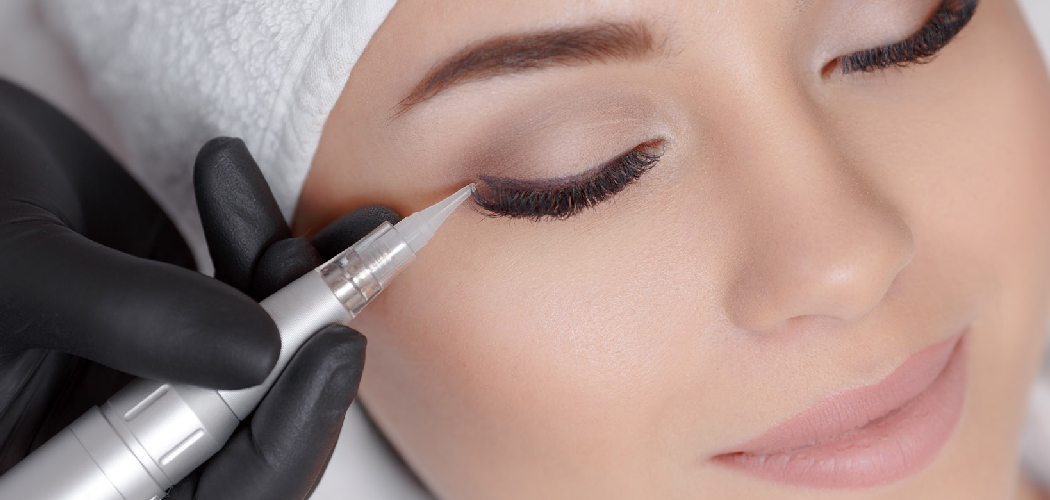 How to Cover Tattooed Eyebrows With Makeup